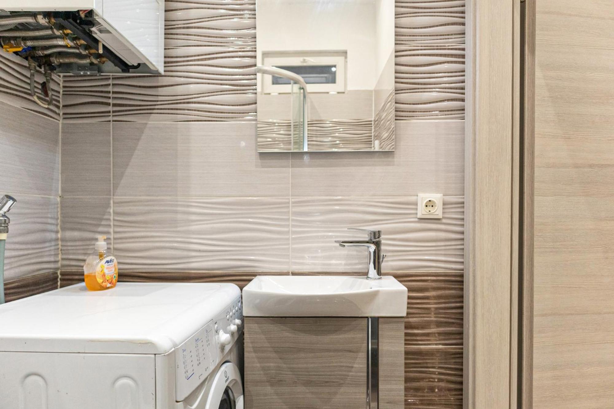 Chic 1br Near Biggest Amusementpark Of Appartement Vienne